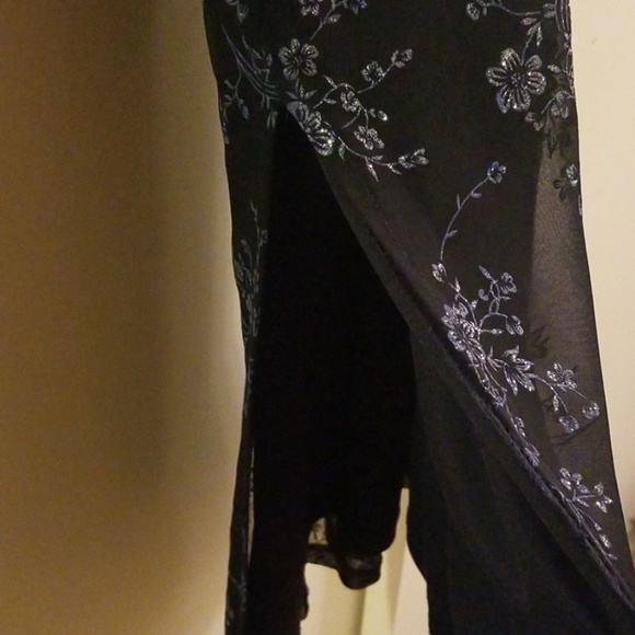 Party/Cocktail dress - Picture 2 of 3